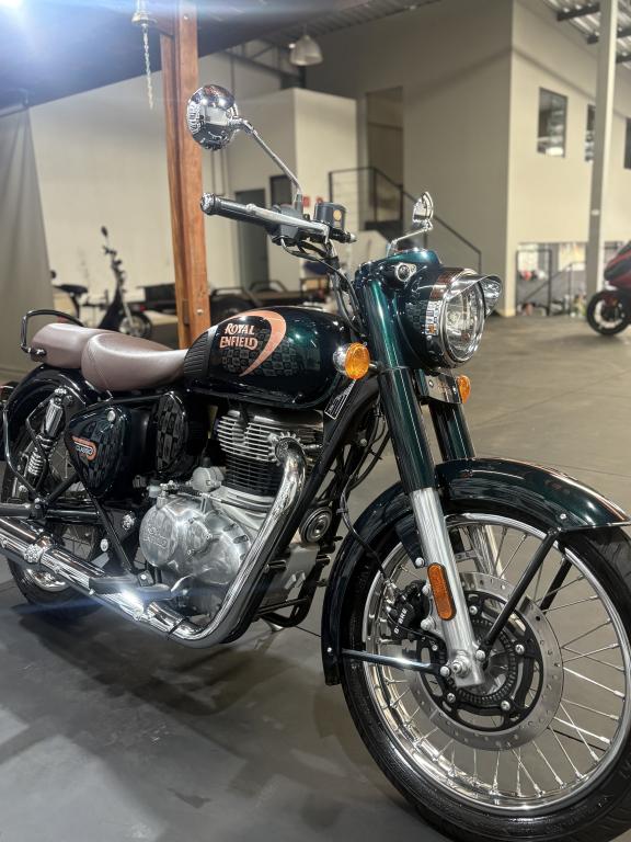 ROYAL ENFIELD Classic 350 - Foto