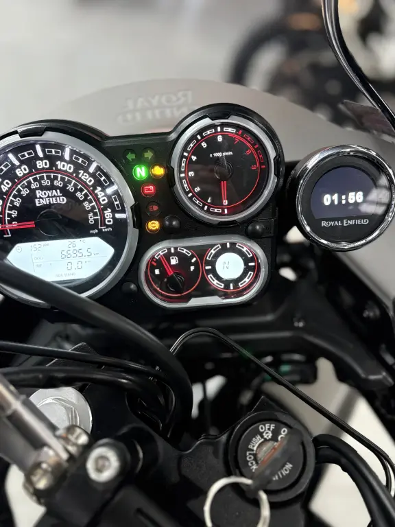 ROYAL ENFIELD Hymalayan 400 - Foto