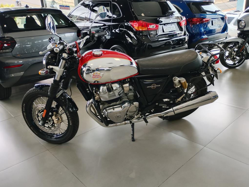 ROYAL ENFIELD Interceptor 650 - Foto