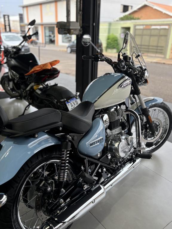 ROYAL ENFIELD Meteor 350 - Foto