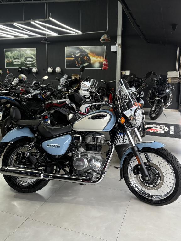 ROYAL ENFIELD Meteor 350 - Foto