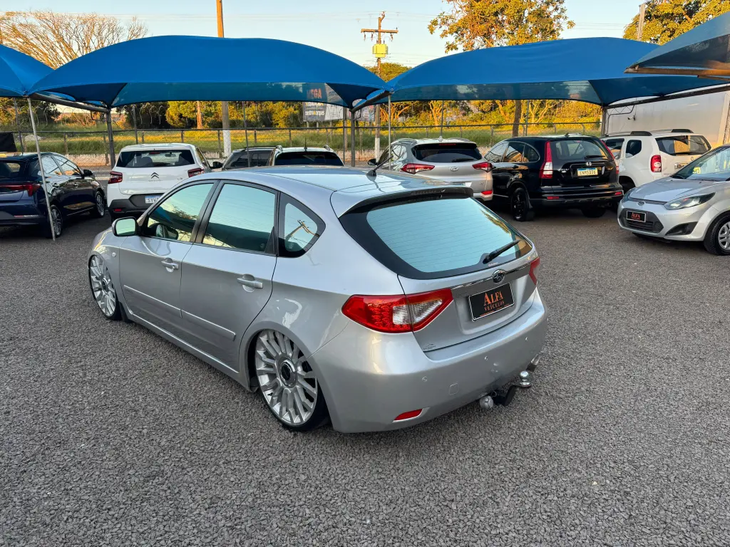SUBARU Impreza Hatch - Foto
