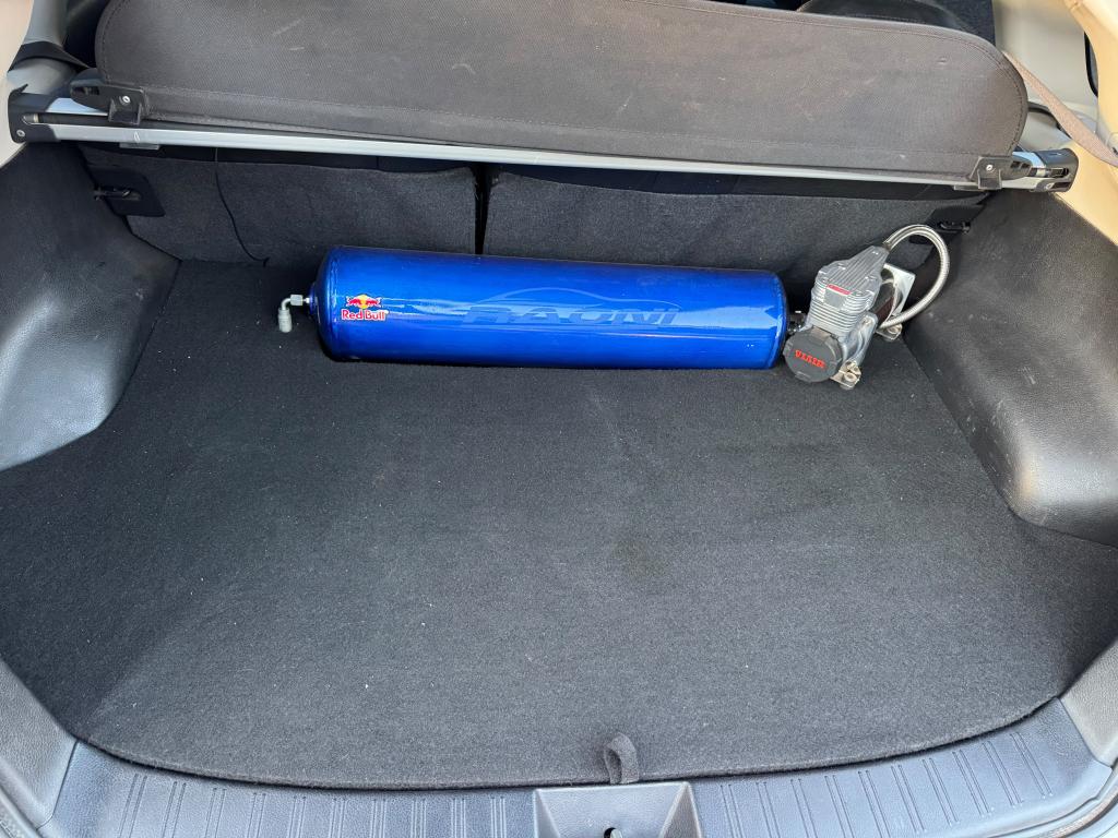SUBARU Impreza Hatch - Foto