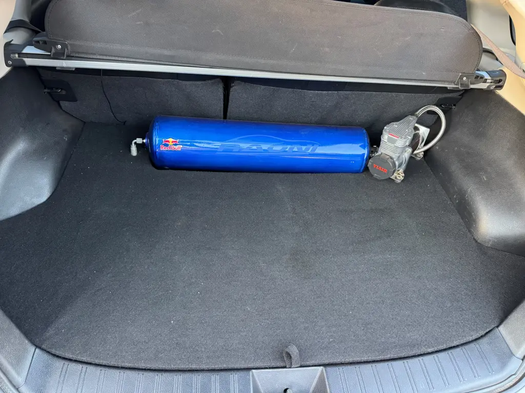SUBARU Impreza Hatch - Foto