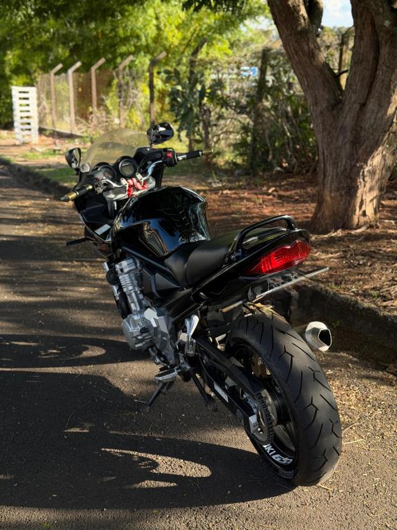 SUZUKI Bandit 650 - Foto