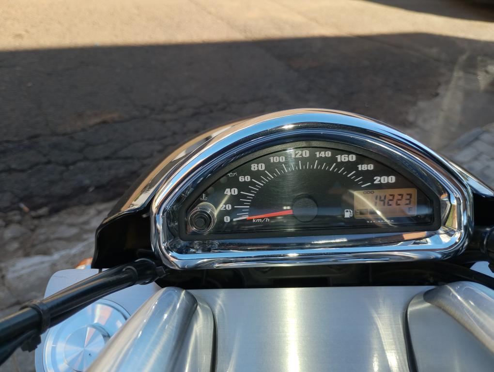 SUZUKI Boulevard M 800 - Foto