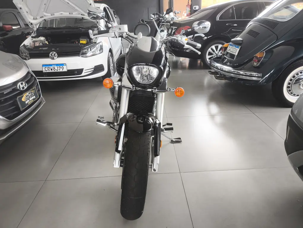 SUZUKI Boulevard M 800