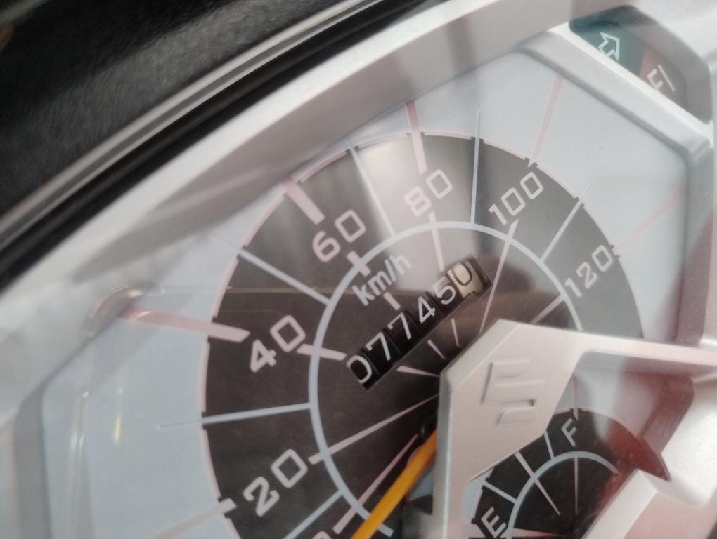 SUZUKI Burgman 125 - Foto