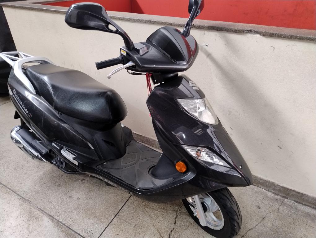 SUZUKI Burgman 125 - Foto