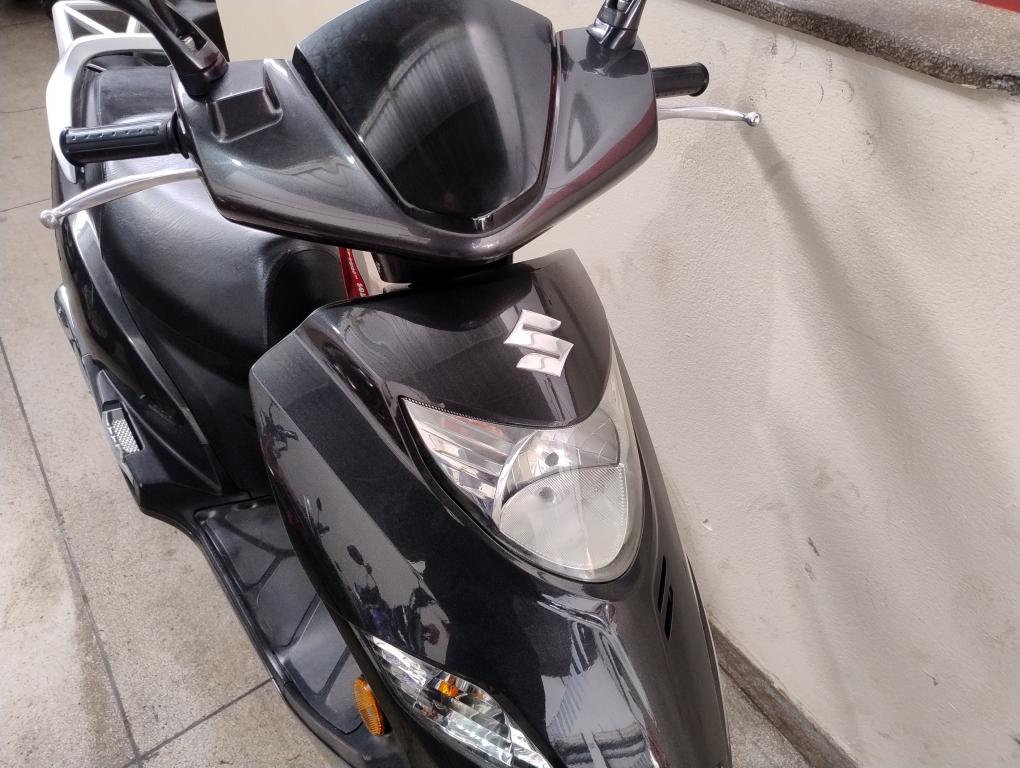 SUZUKI Burgman 125 - Foto