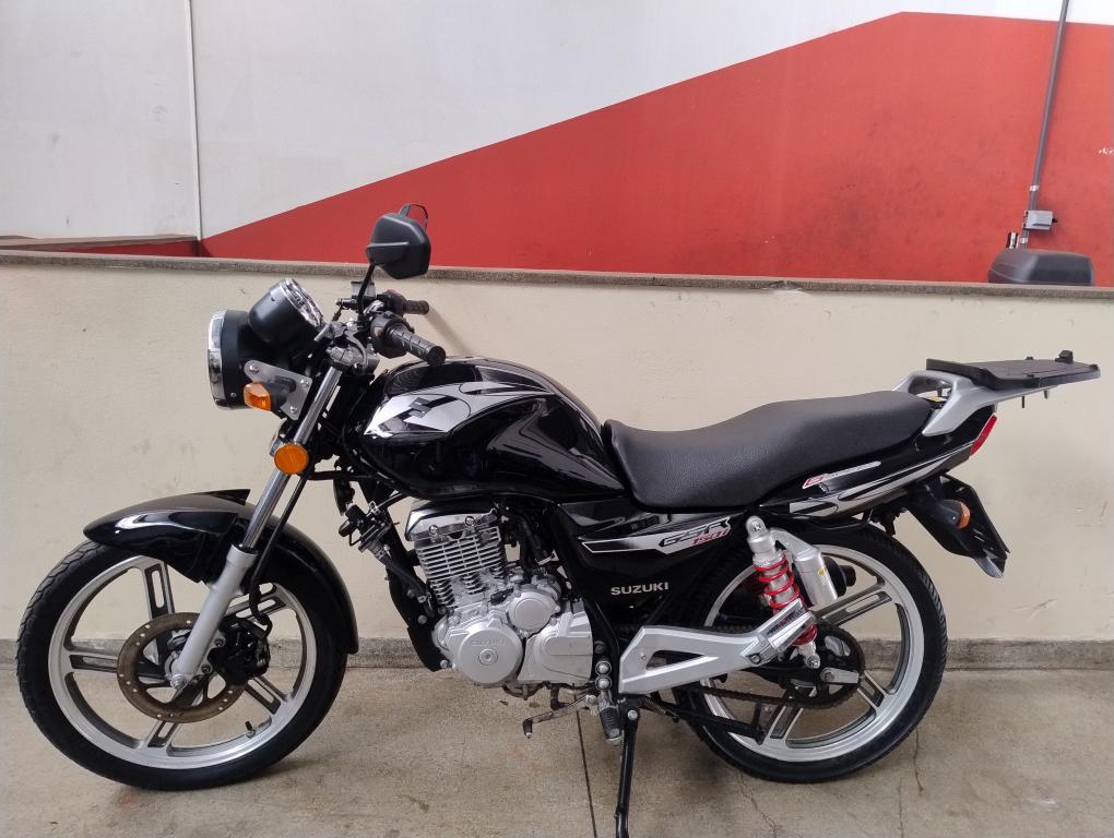 SUZUKI GSR 150 - Foto