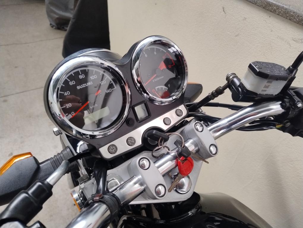 SUZUKI GSR 150 - Foto