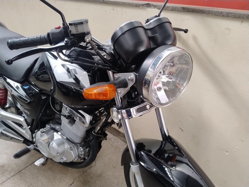 SUZUKI GSR 150 - Foto