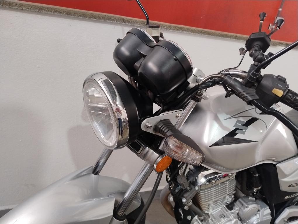 SUZUKI GSR 150 - Foto