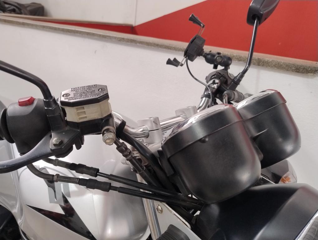 SUZUKI GSR 150 - Foto