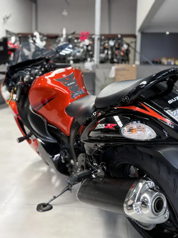 SUZUKI GSX-R 1300 Hayabusa - Foto