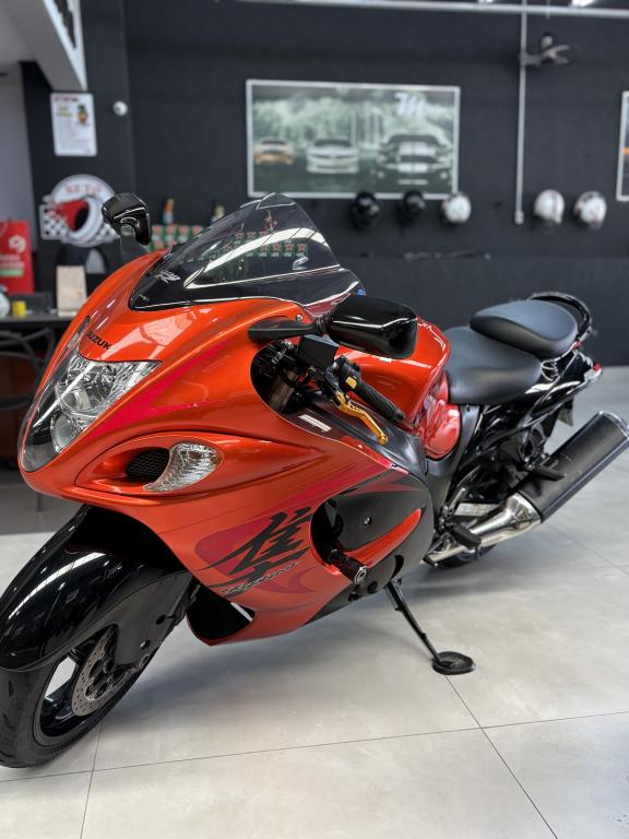 SUZUKI GSX-R 1300 Hayabusa - Foto