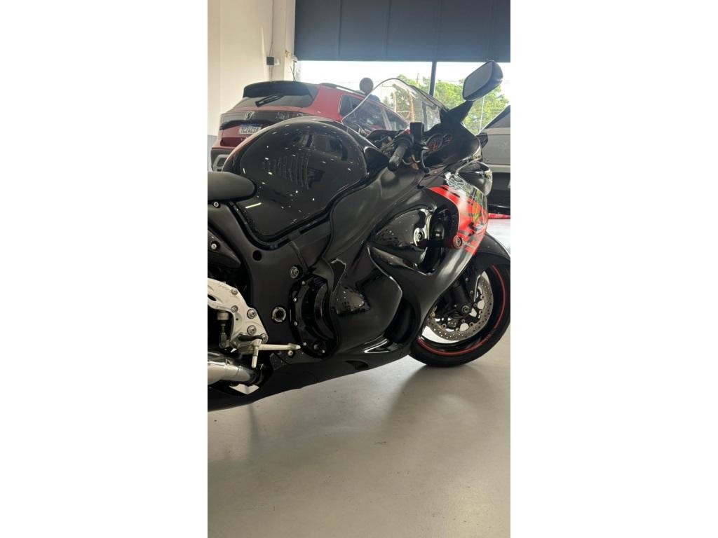 SUZUKI GSX-R 1300 Hayabusa - Foto