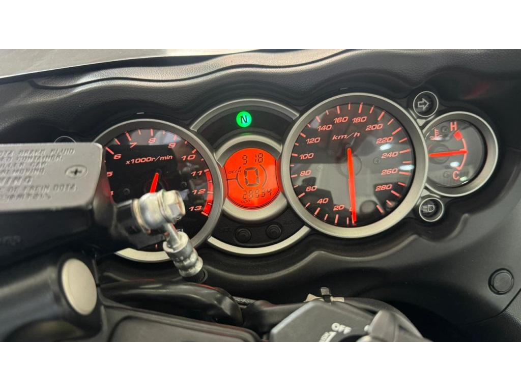 SUZUKI GSX-R 1300 Hayabusa - Foto