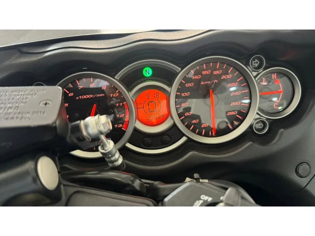SUZUKI GSX-R 1300 Hayabusa - Foto