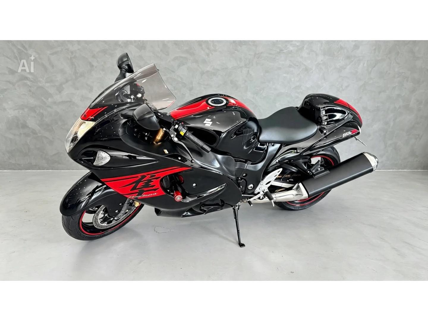 SUZUKI GSX-R 1300 Hayabusa - Foto