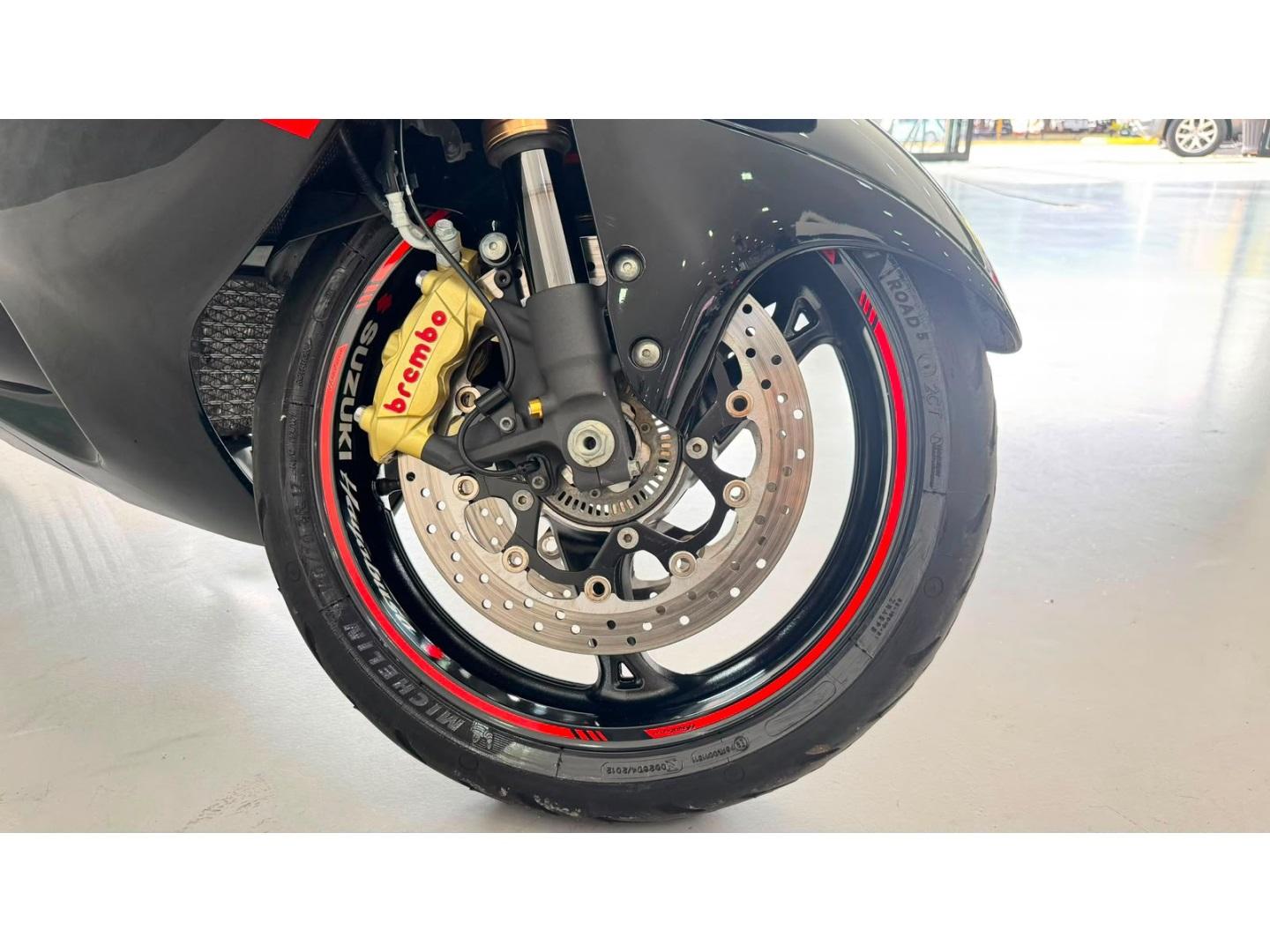 SUZUKI GSX-R 1300 Hayabusa - Foto