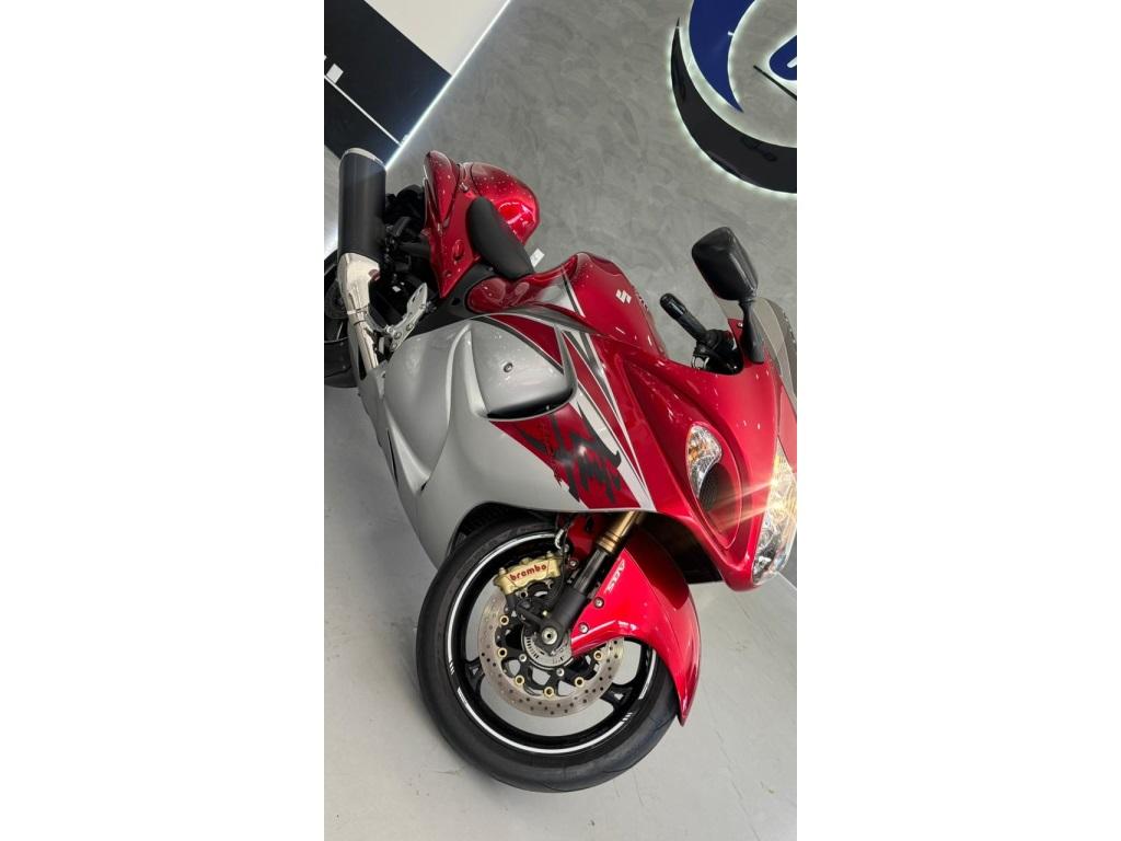 SUZUKI GSX-R 1300 Hayabusa - Foto
