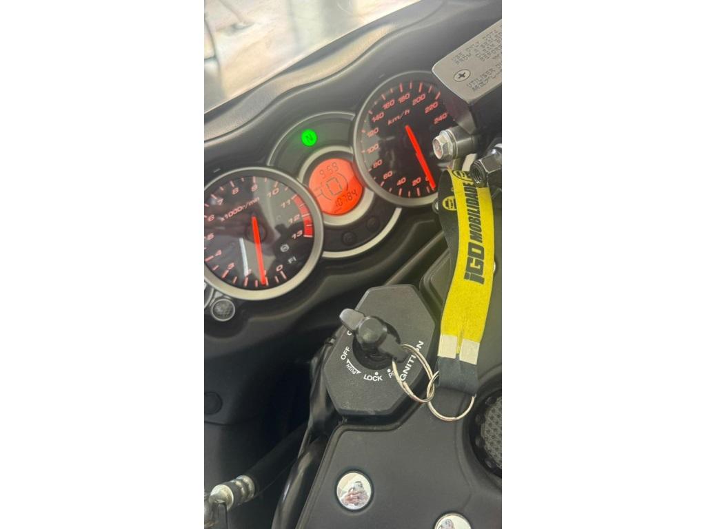 SUZUKI GSX-R 1300 Hayabusa - Foto