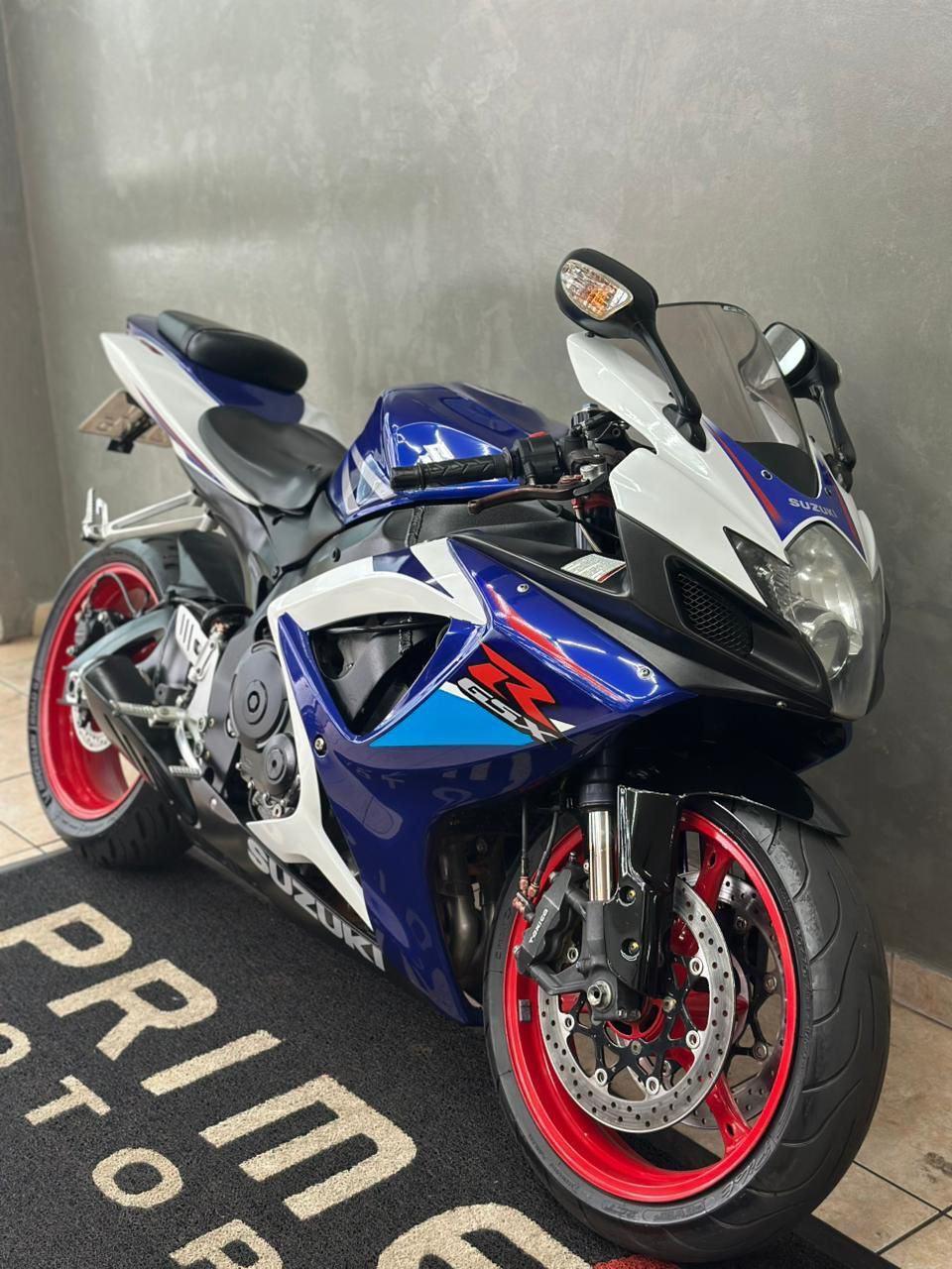 SUZUKI GSX-R 750 Srad - Foto