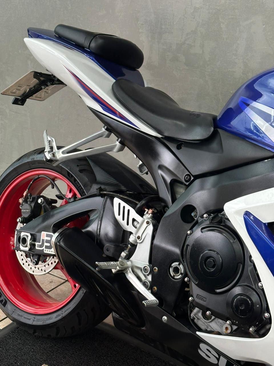 SUZUKI GSX-R 750 Srad - Foto