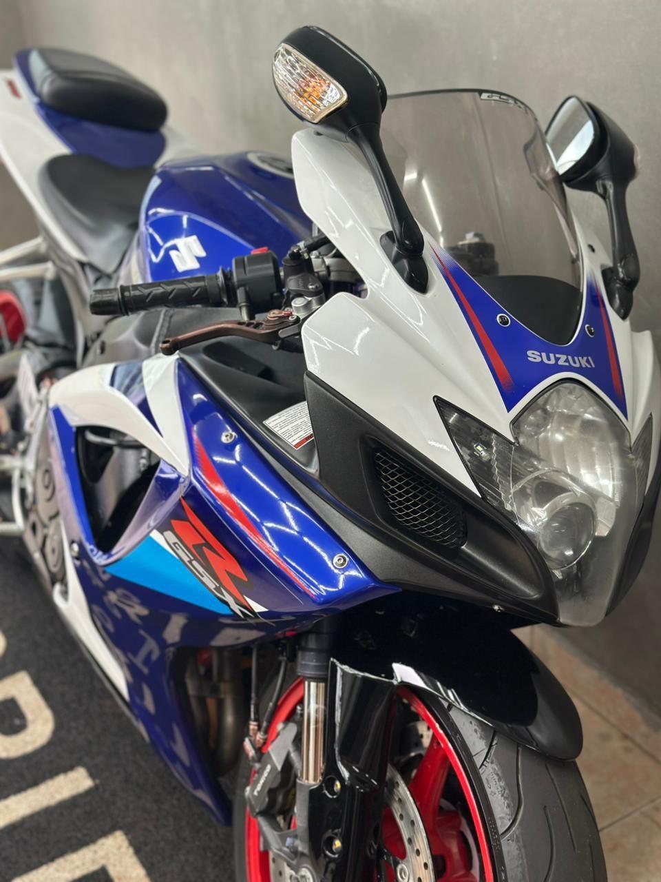 SUZUKI GSX-R 750 Srad - Foto