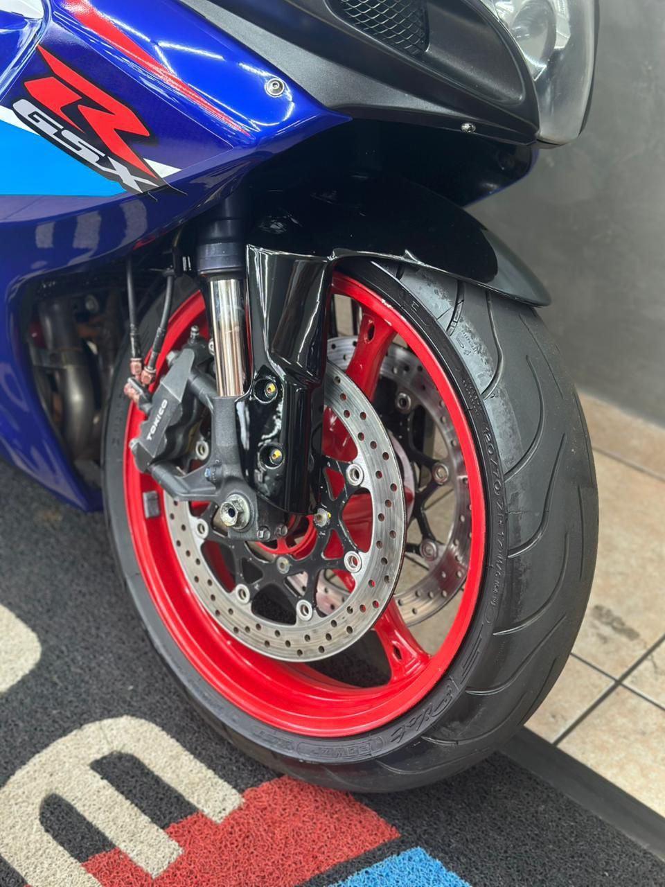 SUZUKI GSX-R 750 Srad - Foto