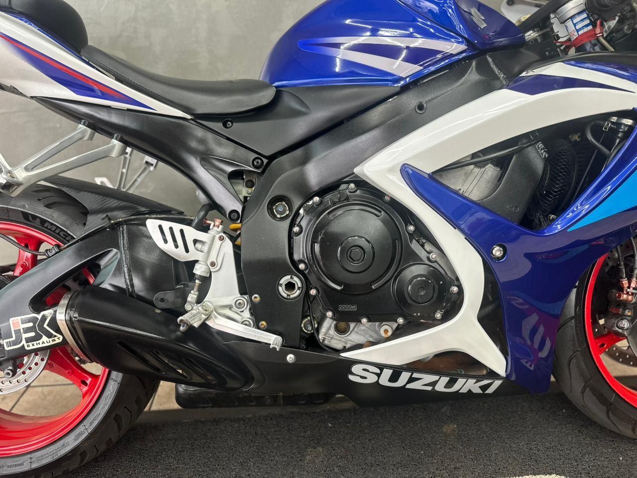 SUZUKI GSX-R 750 Srad - Foto