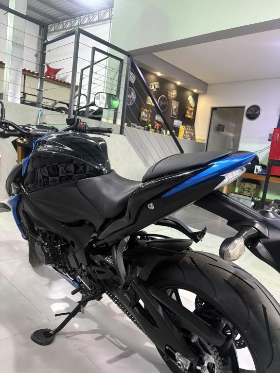 SUZUKI GSX-S 1000 - Foto