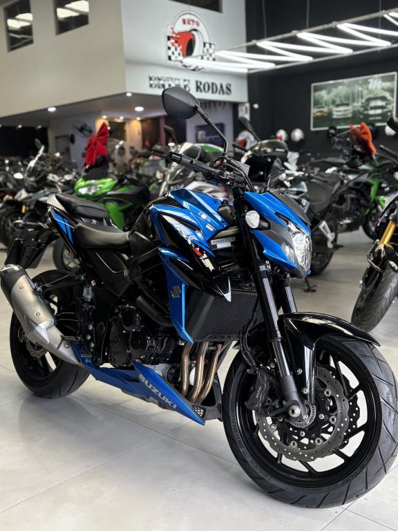 SUZUKI GSX-S 750