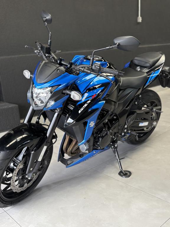 SUZUKI GSX-S 750 - Foto