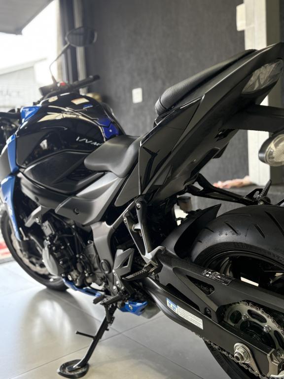 SUZUKI GSX-S 750 - Foto