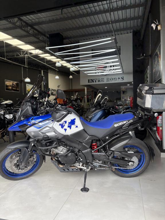 SUZUKI V-Strom DL 1000 - Foto