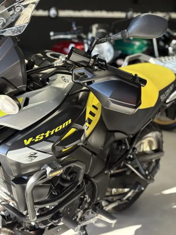 SUZUKI V-Strom DL 1000 XT - Foto