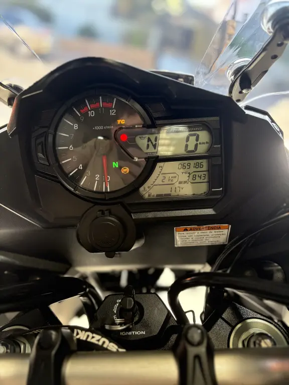 SUZUKI V-Strom DL 1000 XT - Foto