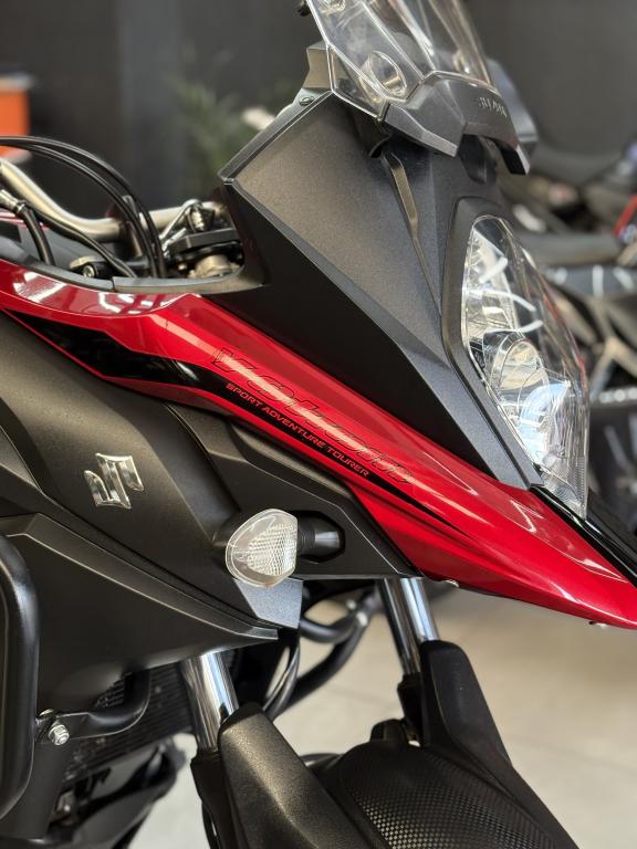 SUZUKI V-Strom DL 650 - Foto