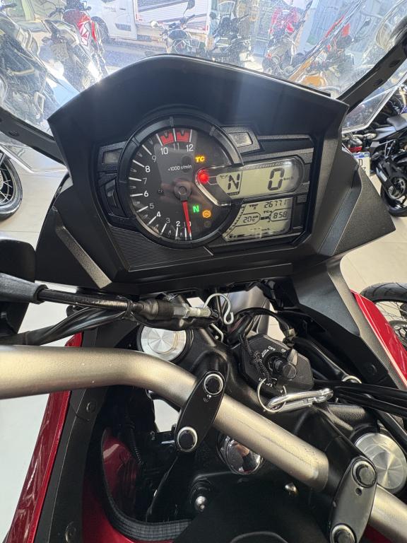 SUZUKI V-Strom DL 650 - Foto