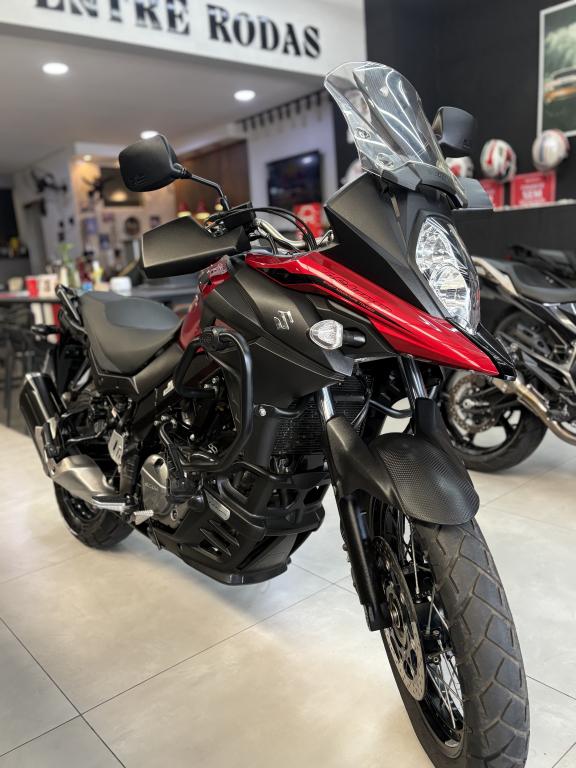 SUZUKI V-Strom DL 650 - Foto