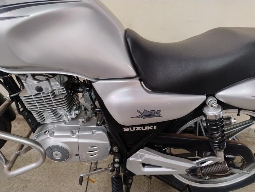 SUZUKI Yes 125 - Foto