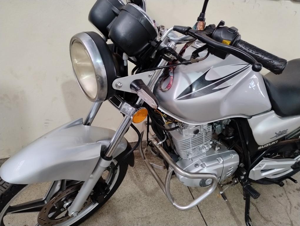 SUZUKI Yes 125 - Foto