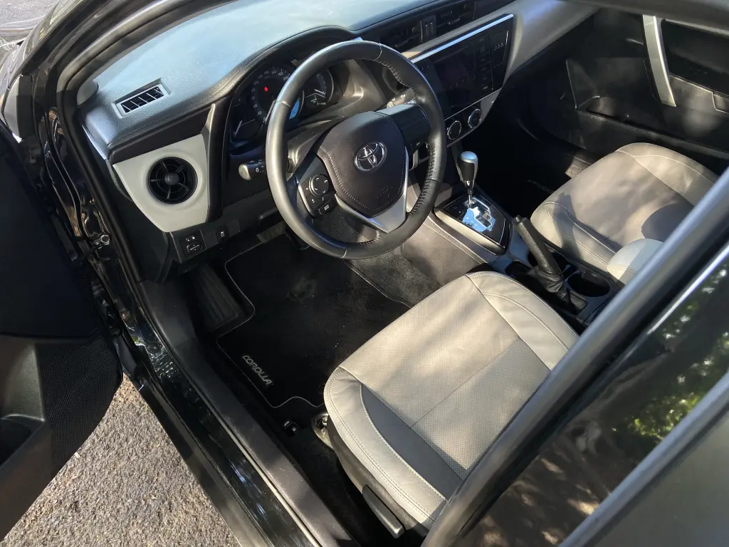 TOYOTA Corolla - Foto