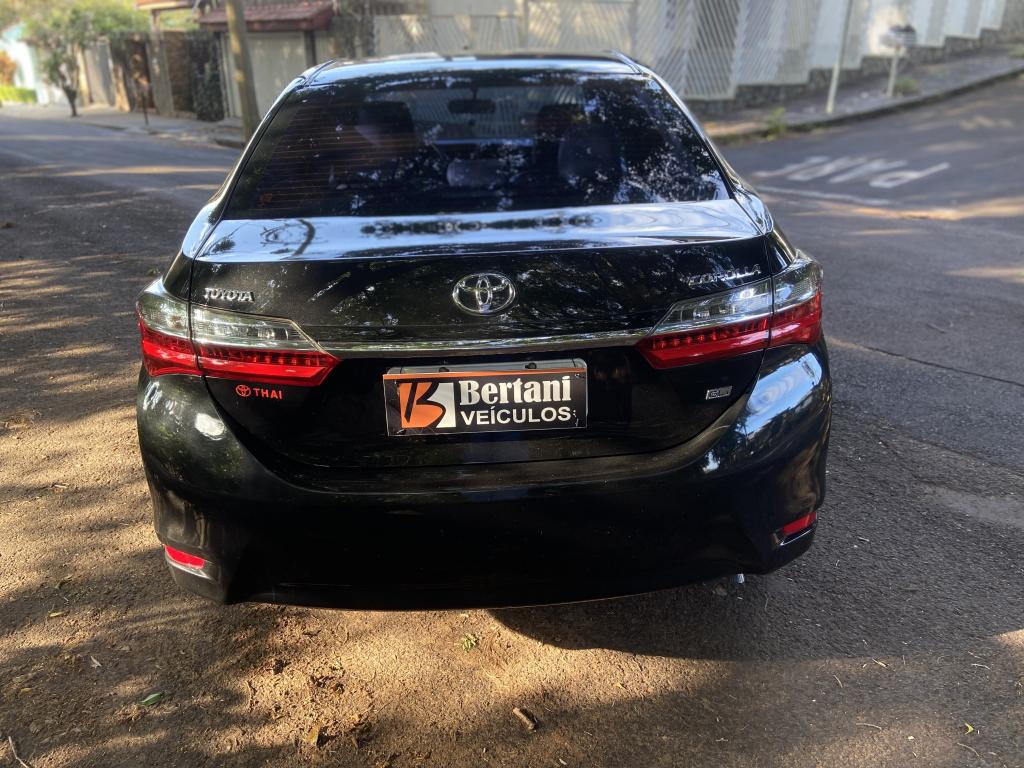 TOYOTA Corolla - Foto