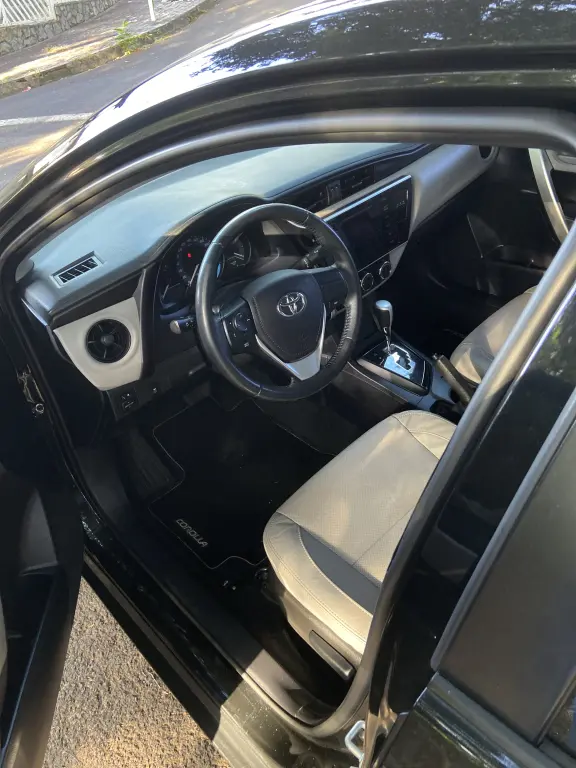 TOYOTA Corolla - Foto