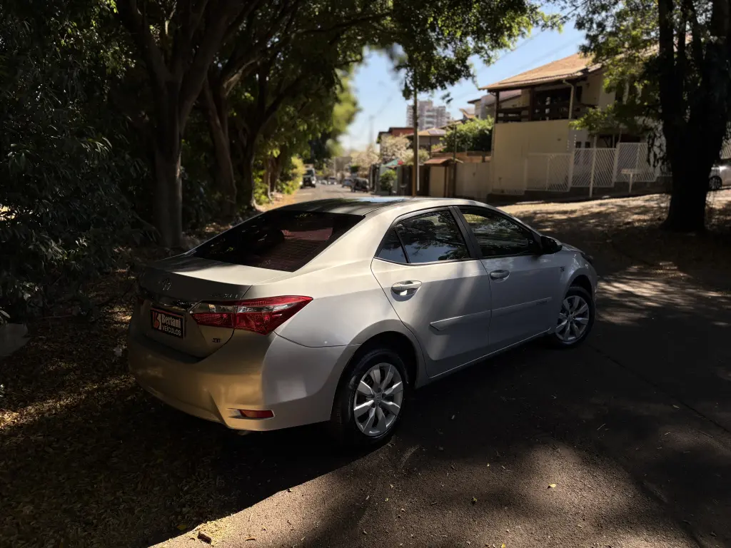 TOYOTA Corolla - Foto