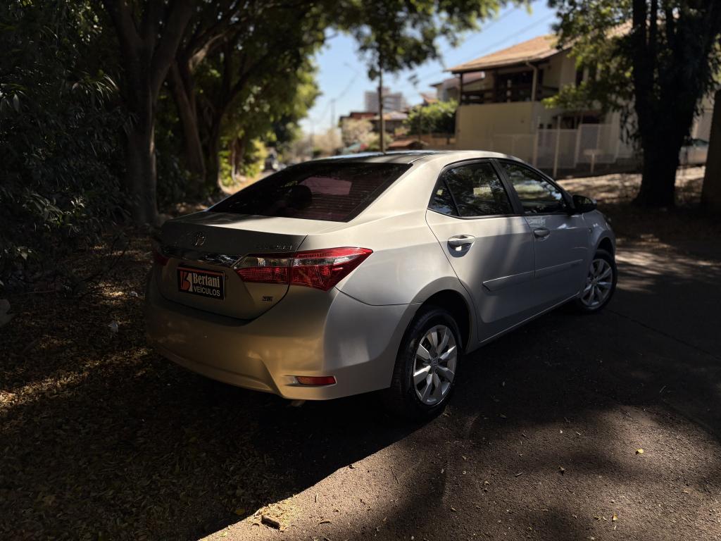 TOYOTA Corolla - Foto